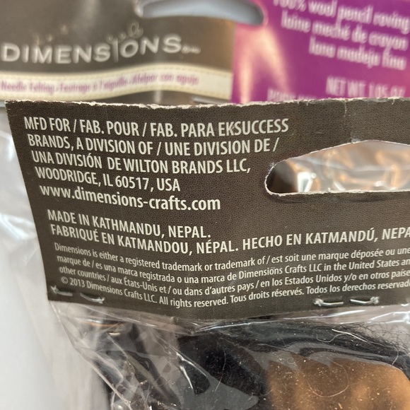 Dimensions Feltworks 100% Wool Pencil Roving Black Felt Needle Felting Crafts - Picture 6 of 13